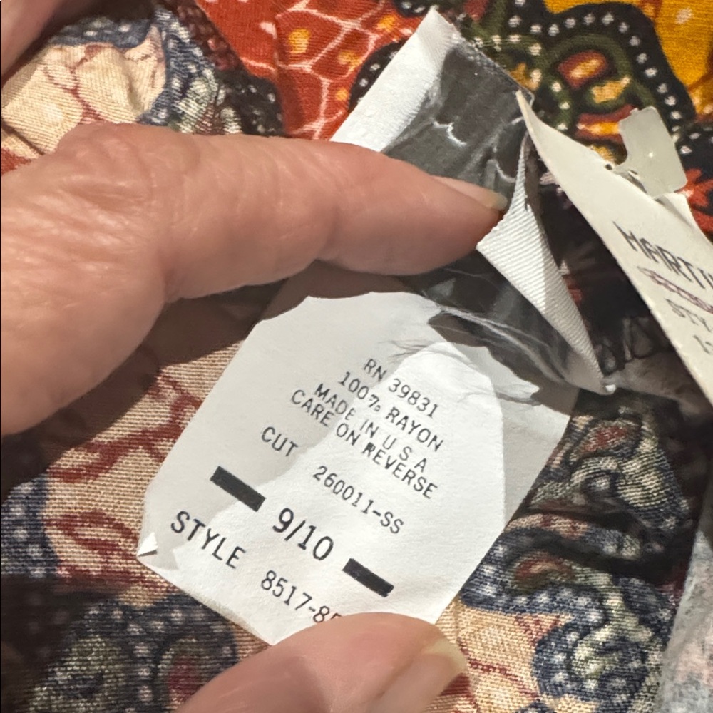 Deadstock 1990s My Michelle 100% Rayon, Made in USA, V-Neck Psychedelic Geometri - Picture 10 of 11